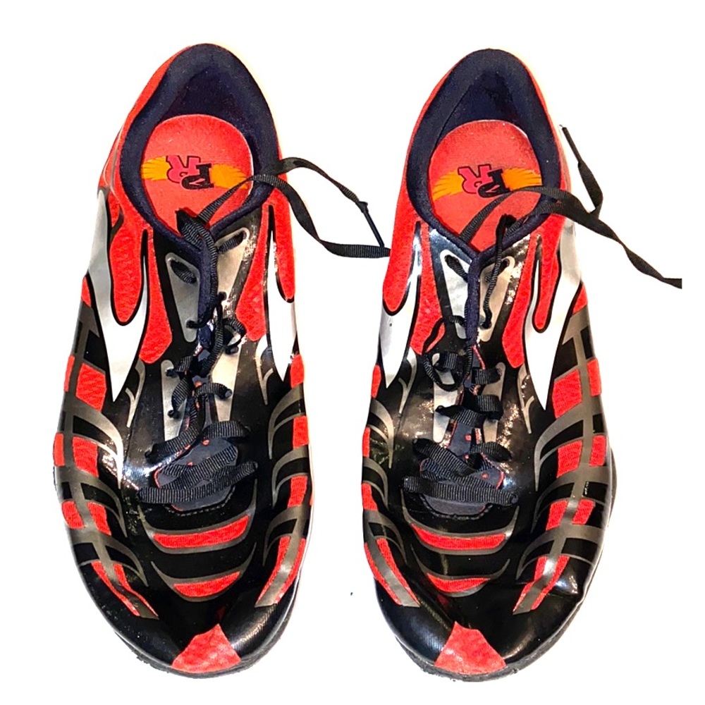 Cleats 9.5 track